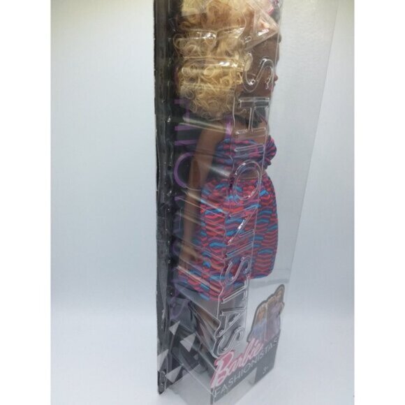 Barbie Fashionista 57 Doll African American Zig Zag Dress Curvy Open Box - Picture 2 of 12